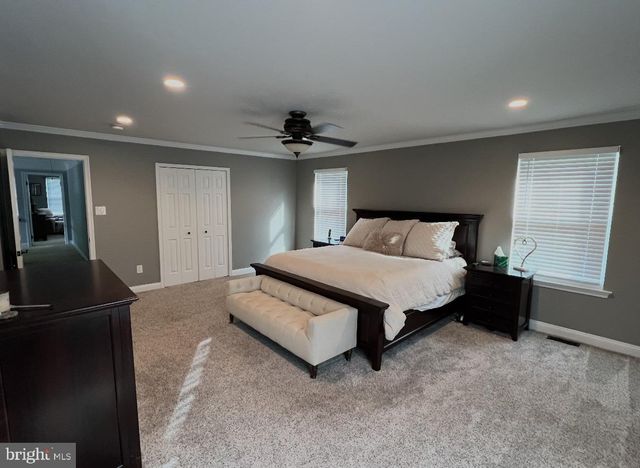 6 SAINT MICHAEL CT, Cherry Hill, NJ 08003