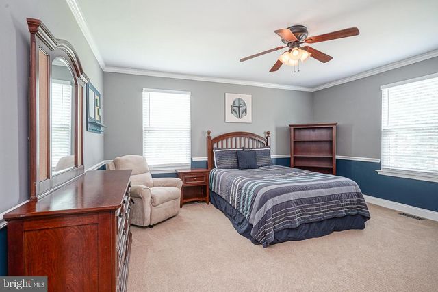 6 SAINT MICHAEL CT, Cherry Hill, NJ 08003