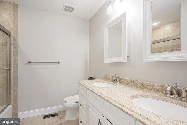 6 SAINT MICHAEL CT, Cherry Hill, NJ 08003