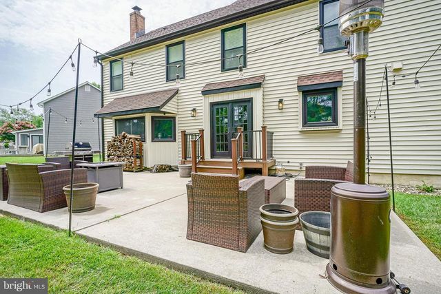 6 SAINT MICHAEL CT, Cherry Hill, NJ 08003