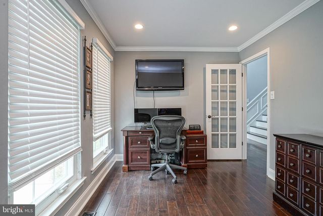 6 SAINT MICHAEL CT, Cherry Hill, NJ 08003