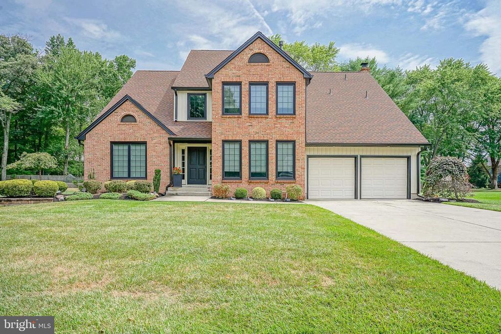 6 SAINT MICHAEL CT, Cherry Hill, NJ 08003