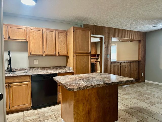 211 Delaney Drive, Columbus, OH 43207