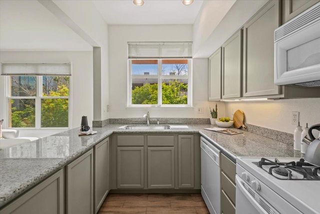108 Bryant Street 36, Mountain View, CA 94041