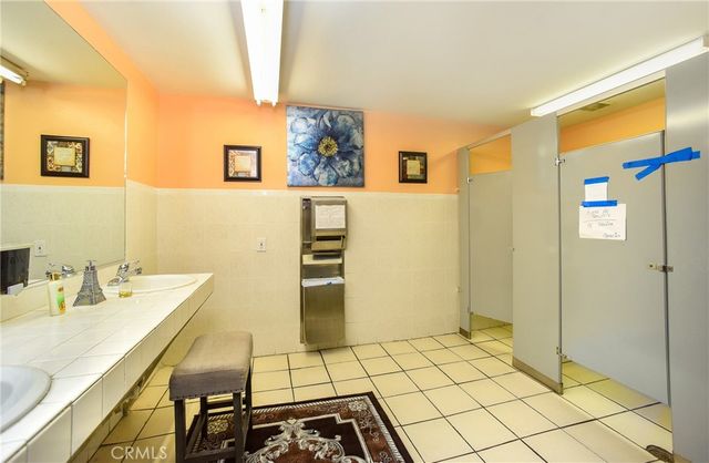 731 W 80th, Los Angeles, CA 90044