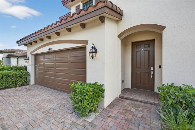 1310 Whitcombe Dr, Royal Palm Beach, FL 33411