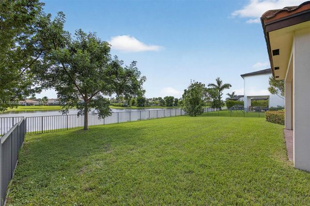 1310 Whitcombe Dr, Royal Palm Beach, FL 33411