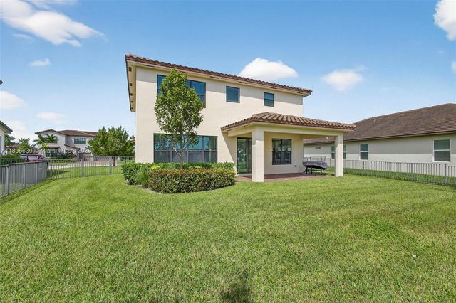 1310 Whitcombe Dr, Royal Palm Beach, FL 33411
