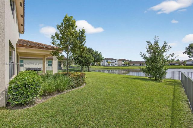 1310 Whitcombe Dr, Royal Palm Beach, FL 33411