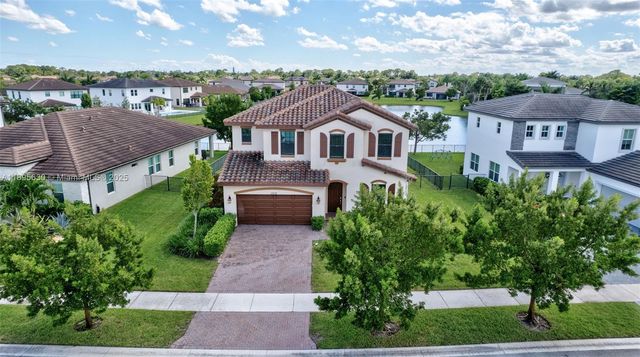 1310 Whitcombe Dr, Royal Palm Beach, FL 33411