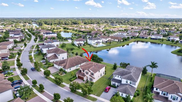 1310 Whitcombe Dr, Royal Palm Beach, FL 33411