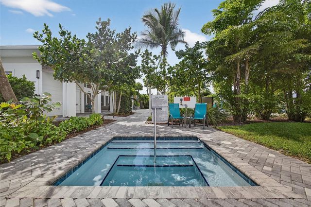 1310 Whitcombe Dr, Royal Palm Beach, FL 33411