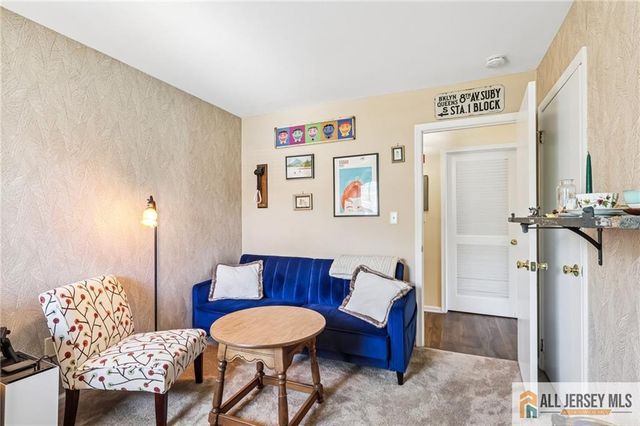 18 Dennis Court, Hightstown, NJ 08520