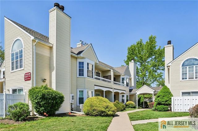 18 Dennis Court, Hightstown, NJ 08520