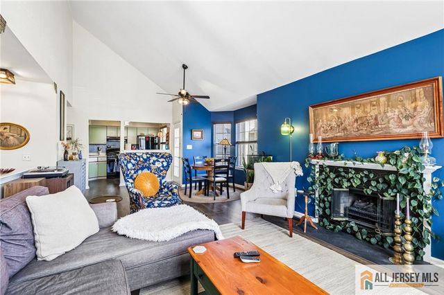 18 Dennis Court, Hightstown, NJ 08520