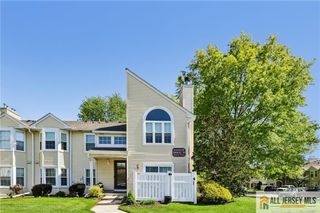 18 Dennis Court, Hightstown, NJ 08520