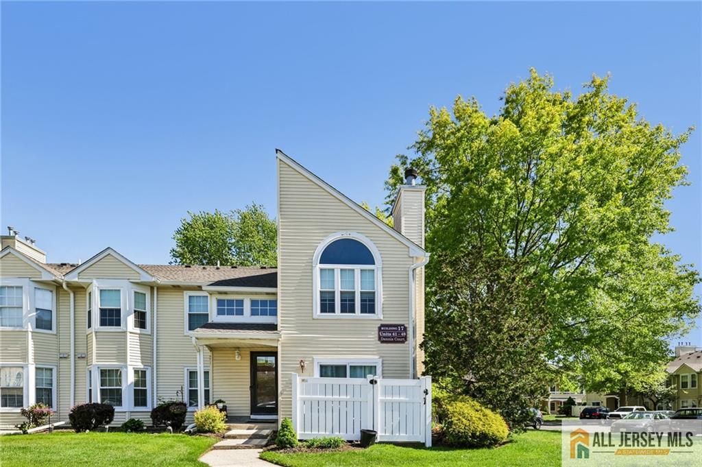 18 Dennis Court, Hightstown, NJ 08520