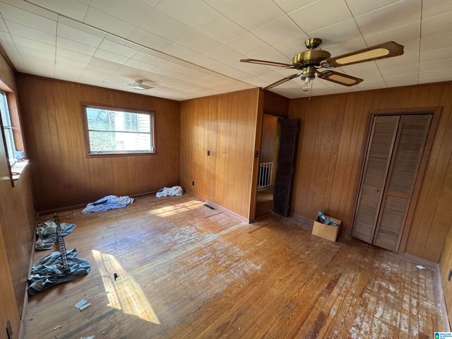 171 GLAZE CREEK ROAD, Bessemer, AL 35023