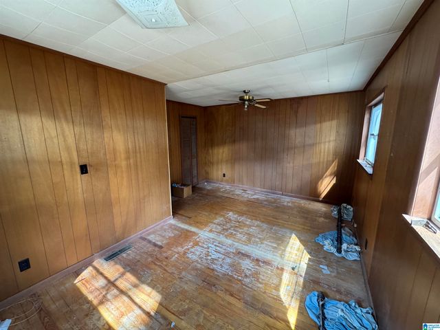 171 GLAZE CREEK ROAD, Bessemer, AL 35023