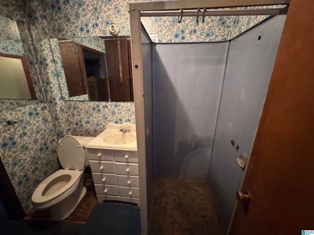 171 GLAZE CREEK ROAD, Bessemer, AL 35023