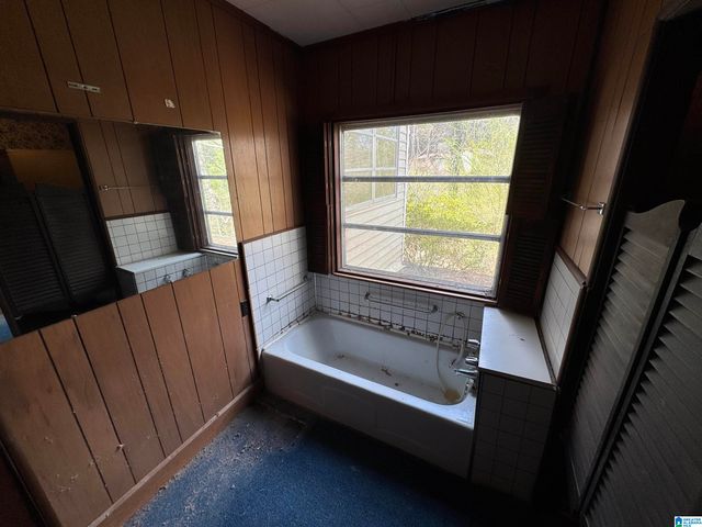 171 GLAZE CREEK ROAD, Bessemer, AL 35023