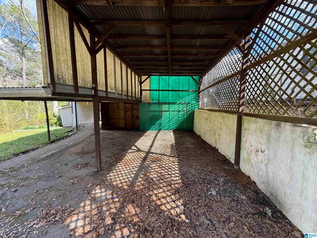 171 GLAZE CREEK ROAD, Bessemer, AL 35023