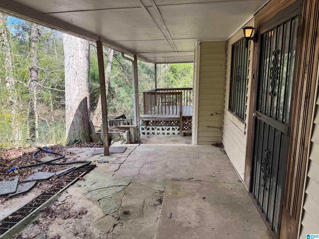 171 GLAZE CREEK ROAD, Bessemer, AL 35023