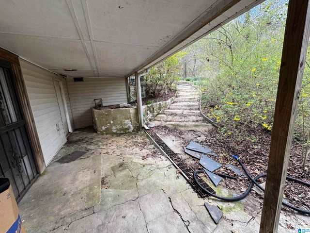 171 GLAZE CREEK ROAD, Bessemer, AL 35023