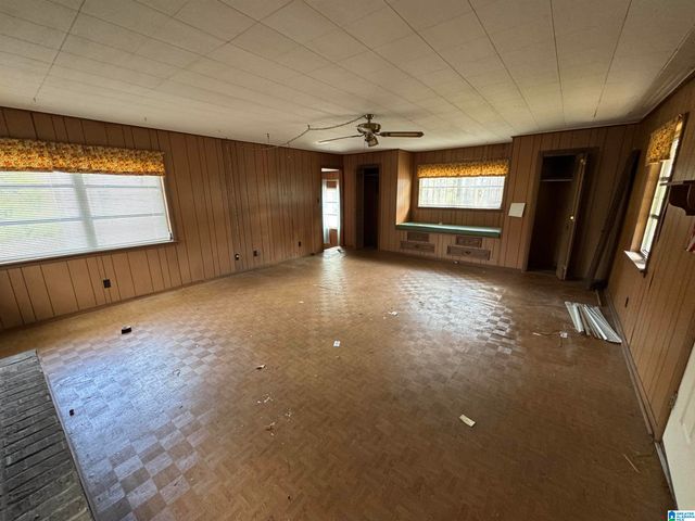 171 GLAZE CREEK ROAD, Bessemer, AL 35023