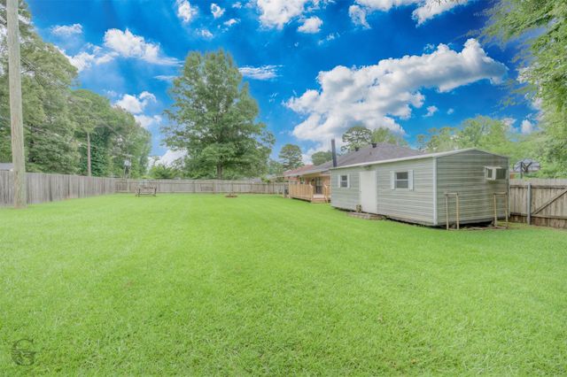 9271 Lytham Drive, Shreveport, LA 71129
