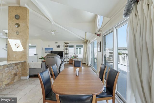 112 W HOBART AVE, Long Beach Township, NJ 08008