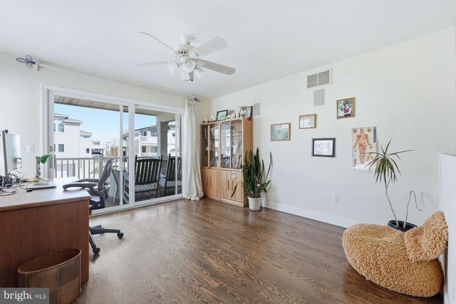 112 W HOBART AVE, Long Beach Township, NJ 08008