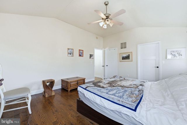 112 W HOBART AVE, Long Beach Township, NJ 08008