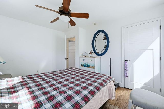 112 W HOBART AVE, Long Beach Township, NJ 08008