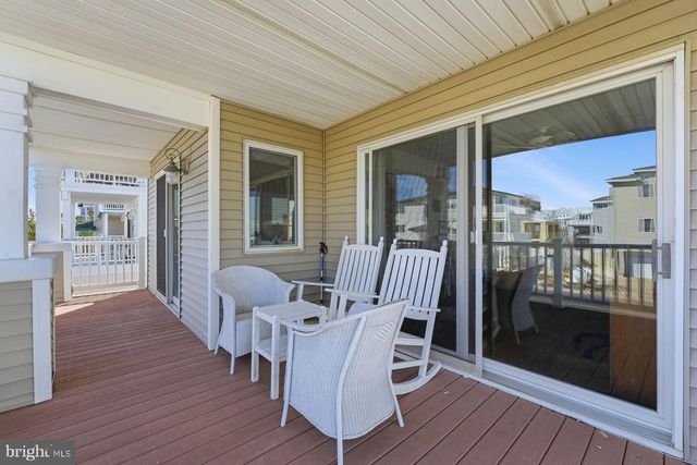 112 W HOBART AVE, Long Beach Township, NJ 08008