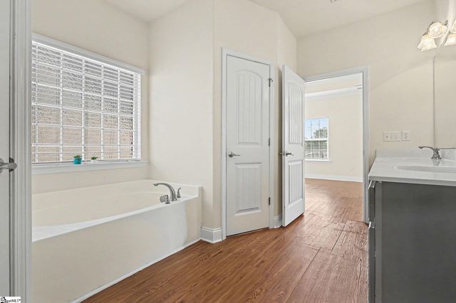 704 Misty Glen Lane, Roebuck, SC 29376