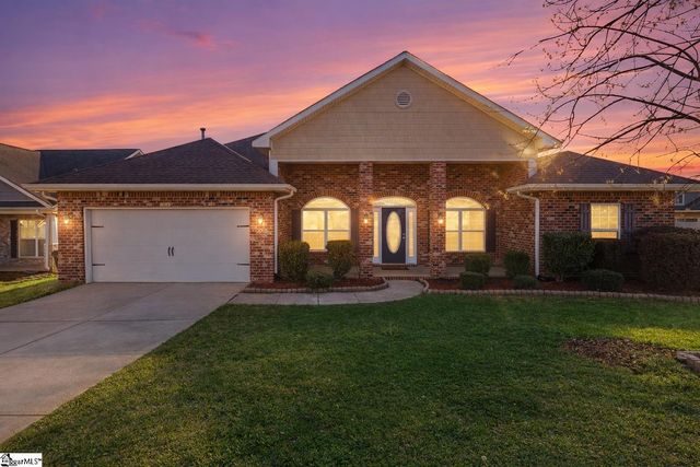 704 Misty Glen Lane, Roebuck, SC 29376