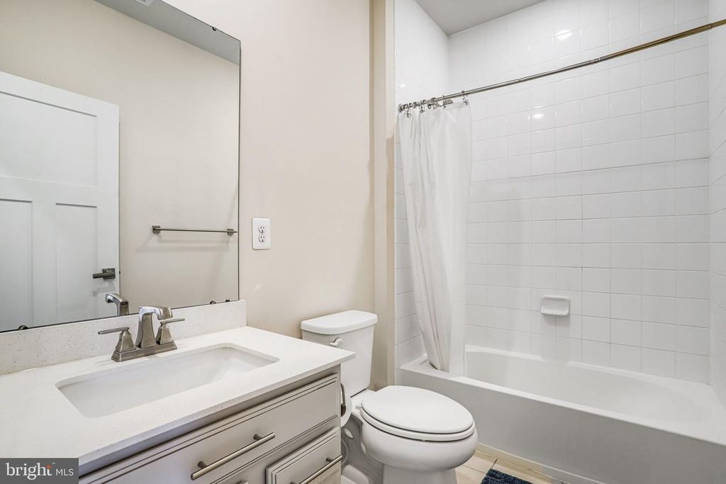 Image 11 of property listing at 10107 BLUEGILL ST, New Market, MD 21774
