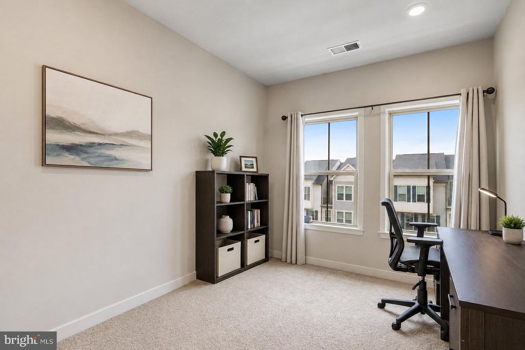 Image 12 of property listing at 10107 BLUEGILL ST, New Market, MD 21774