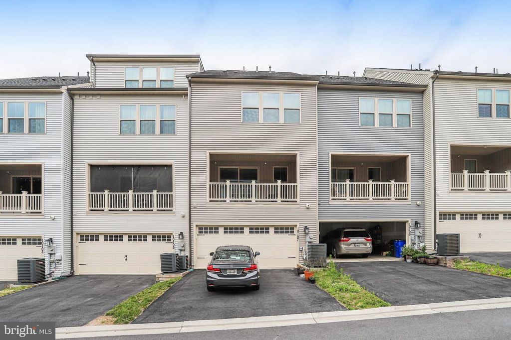 Image 16 of property listing at 10107 BLUEGILL ST, New Market, MD 21774