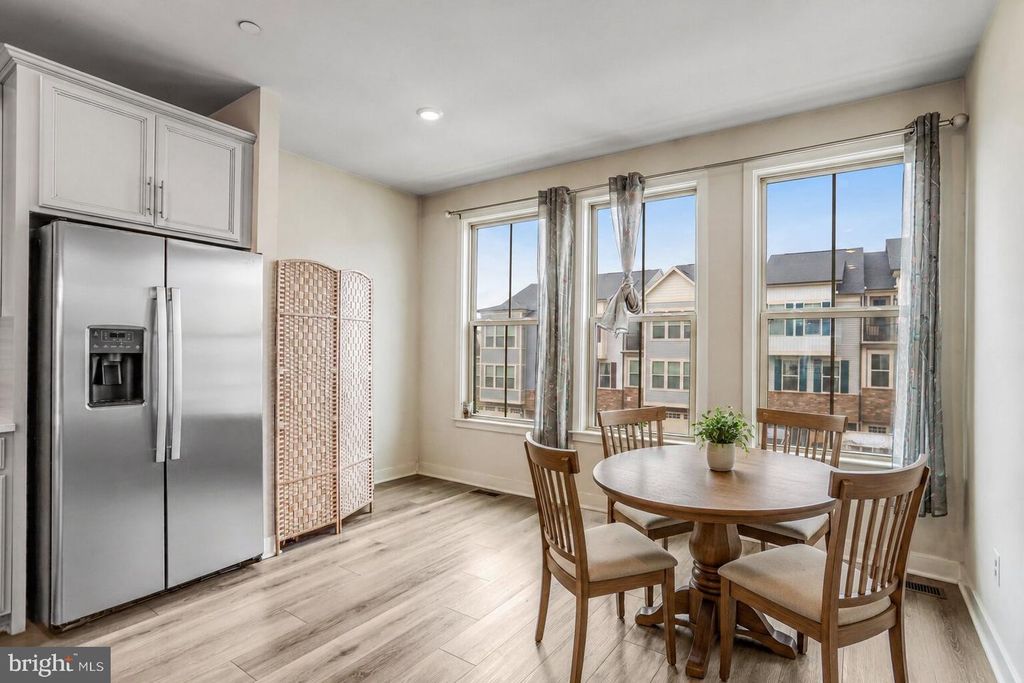 Image 5 of property listing at 10107 BLUEGILL ST, New Market, MD 21774
