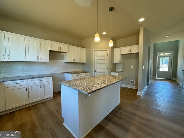 166 Country World Drive, Macon, GA 31211