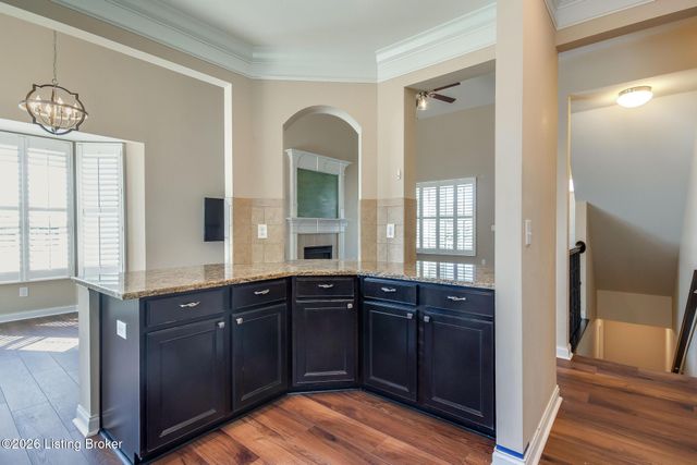 207 Brookfield Hills Ct, Louisville, KY 40245