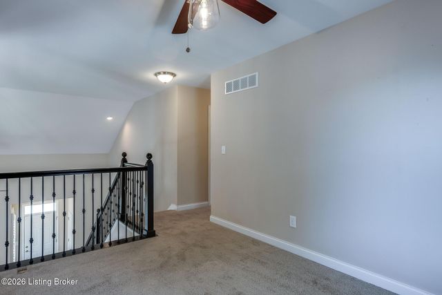 207 Brookfield Hills Ct, Louisville, KY 40245