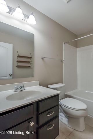 207 Brookfield Hills Ct, Louisville, KY 40245