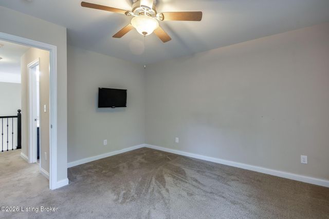 207 Brookfield Hills Ct, Louisville, KY 40245