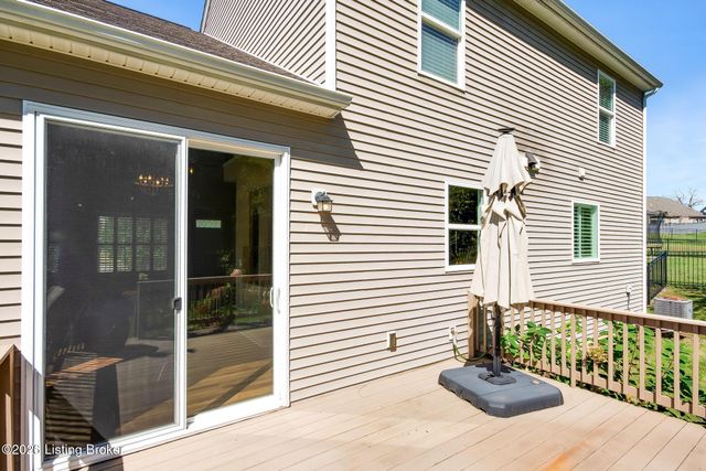 207 Brookfield Hills Ct, Louisville, KY 40245