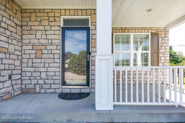 207 Brookfield Hills Ct, Louisville, KY 40245