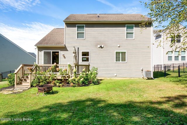 207 Brookfield Hills Ct, Louisville, KY 40245