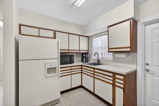 726 Flamingo Way, North Palm Beach, FL 33408